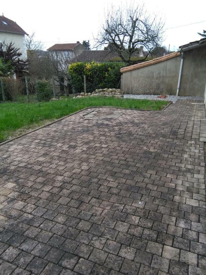Comme Chez Vous Lägenhet Ruelle-sur-Touvre Exteriör bild